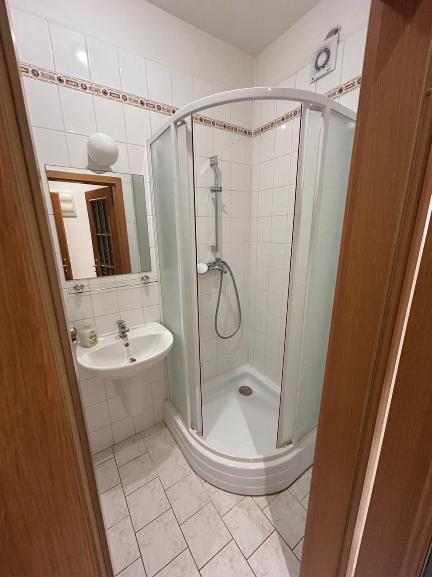 Apartments Karlin Prag Dış mekan fotoğraf